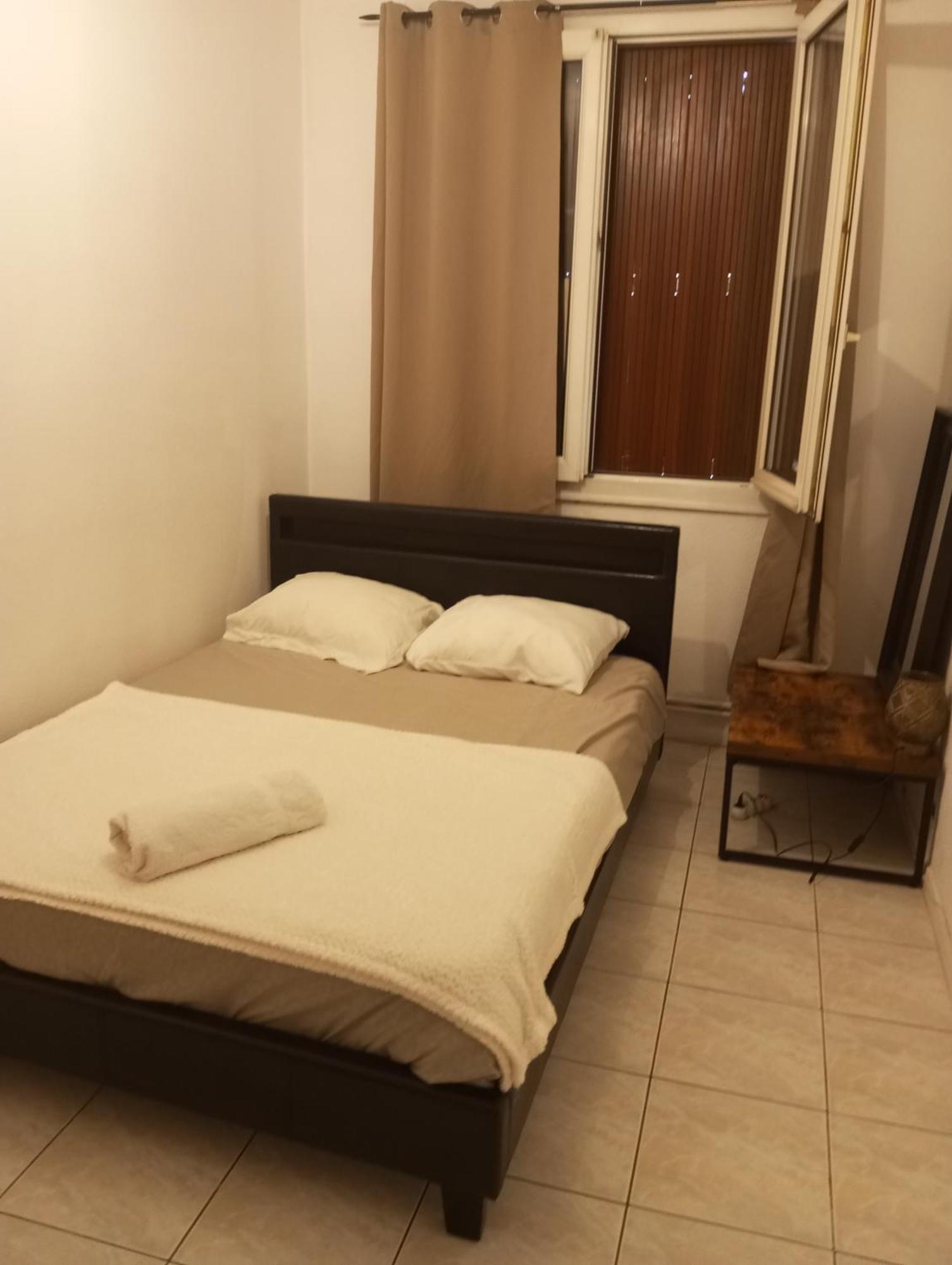 Chambre Cour Apartment Fontaine  Bagian luar foto