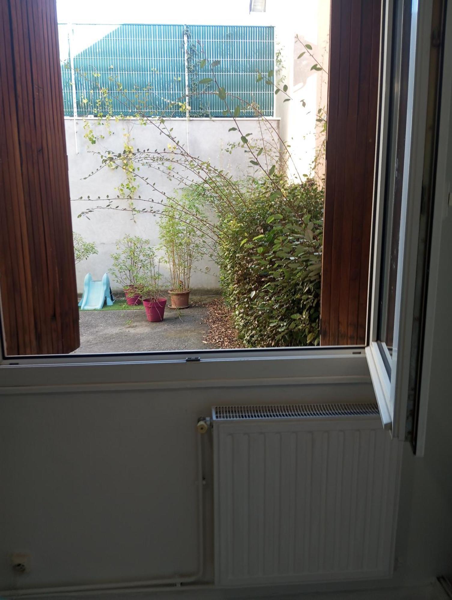 Chambre Cour Apartment Fontaine  Ruang foto